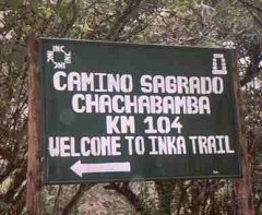 This is the trailhead and the sign pointing the way(Click to enlarge)